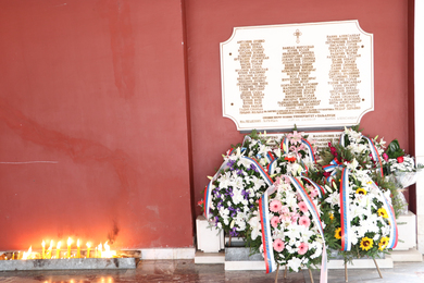  Commemoration Held and Wreaths Laid at the Commemor...
