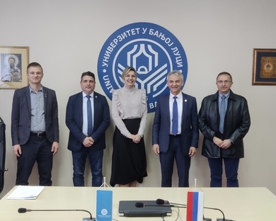 Meeting with the Delegation from the University of A...
