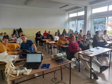 Ученици упознати са концептом одговорних истраживања...