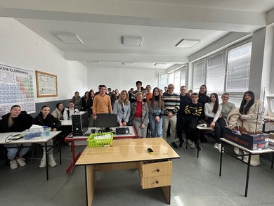 Представници Студијског програма хемија посјетили Ги...