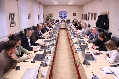 University condemns political persecution of the hig...