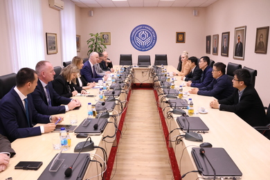 Meeting with the delegation of Jiangsu University