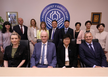 Visit of the Shanghai University of Medicine and Hea...