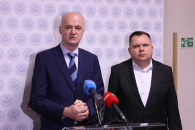 Ректор Гајанин и министар Будимир разговарали о акту...