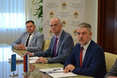 Cooperation in Transplantation Medicine