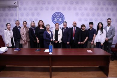 Discussion on strengthening the cooperation with Ame...