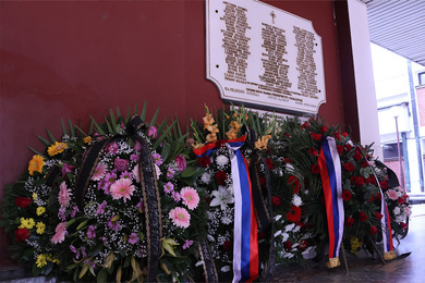 Memorial service and wreath-laying ceremony at the M...