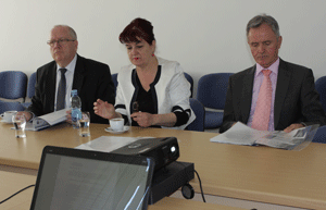 Министри у Влади РС посјетили Факултет физичког васп...