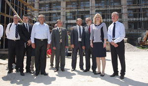 Предсједник Владе РС и министар просвјете посјетили ...