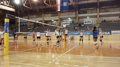 Женска одбојкашка репрезентација Универзитета у Бањо...