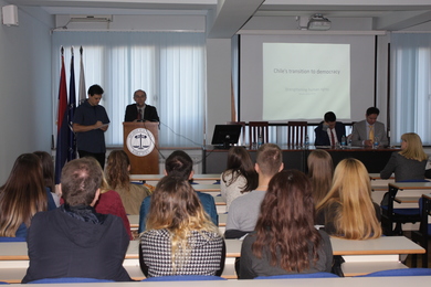 Law experts from Chile held a lecture at the Faculty...