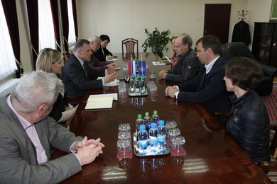 The Primorska University delegation visiting the Uni...