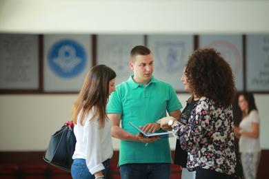 Announcing the enrollment of a new generation of stu...