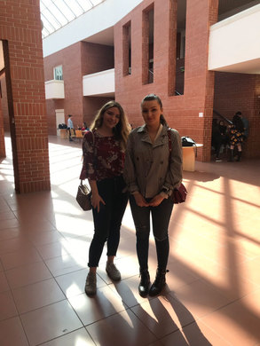 Студентице Правног факултета на дебатном такмичењу у...