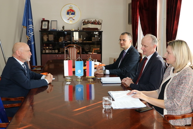 Састанак ректора и амбасадора Пољске: Разговарано о ...