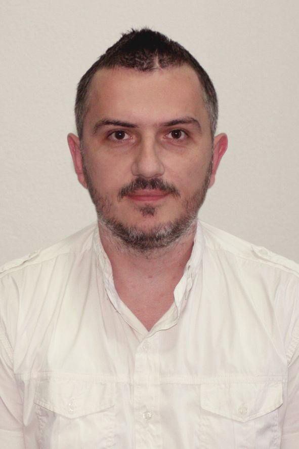 мр Драгутин Аџић